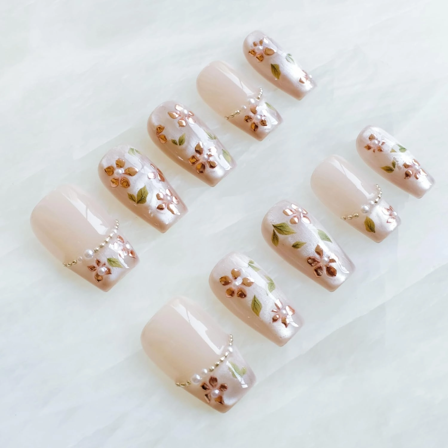 [GLORS] Medium Ballerina Press On Nails, Nude Pink with Rose Gold Foil and Pearl Accents, 10 Pieces (S,MB)