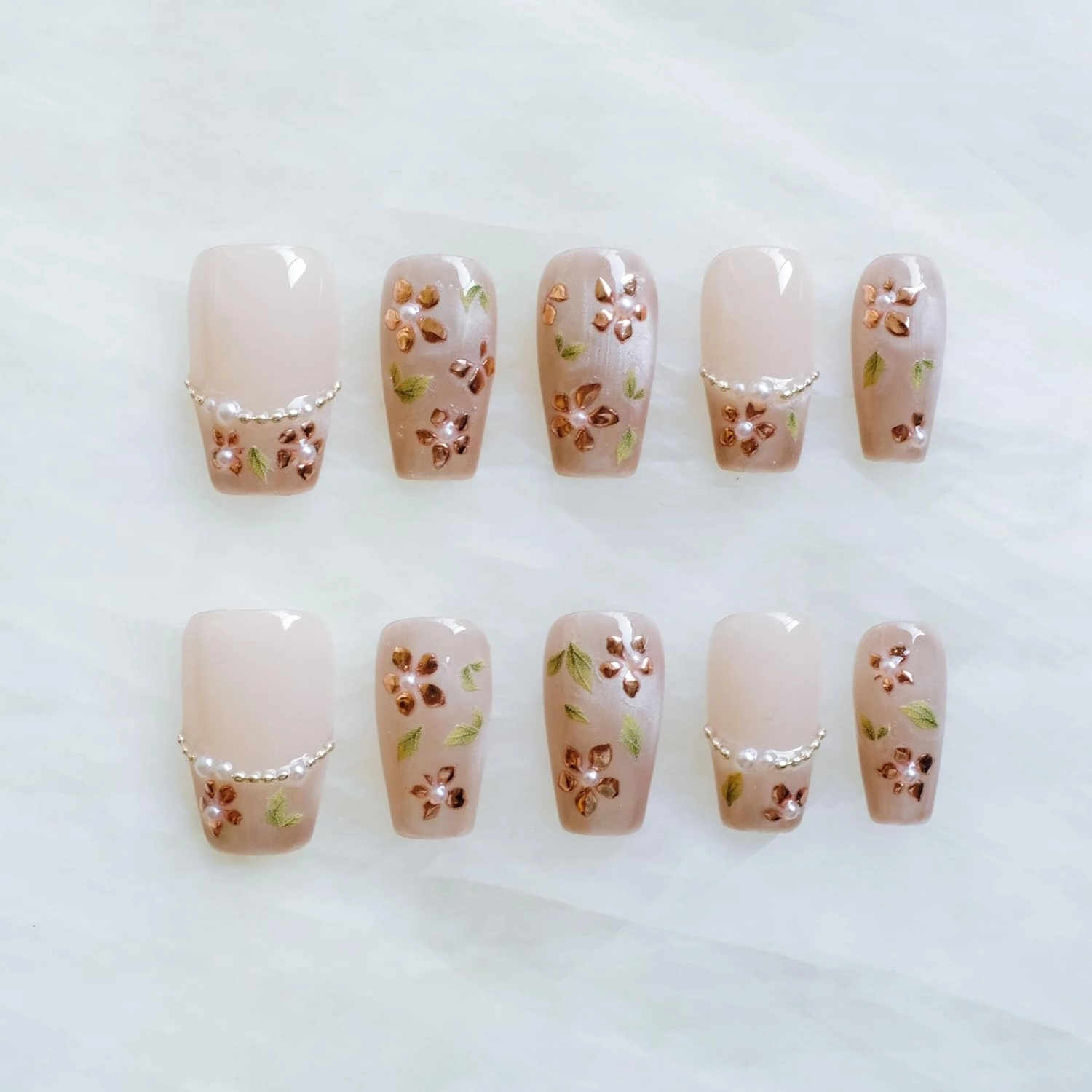 [GLORS] Medium Ballerina Press On Nails, Nude Pink with Rose Gold Foil and Pearl Accents, 10 Pieces (S,MB)