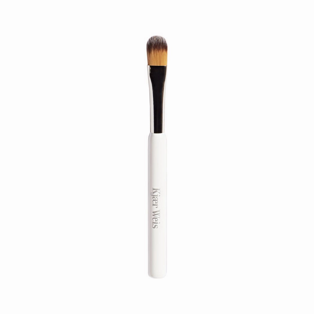 Concealer Kjaer Brush Weis Satisfied All-in-one collection