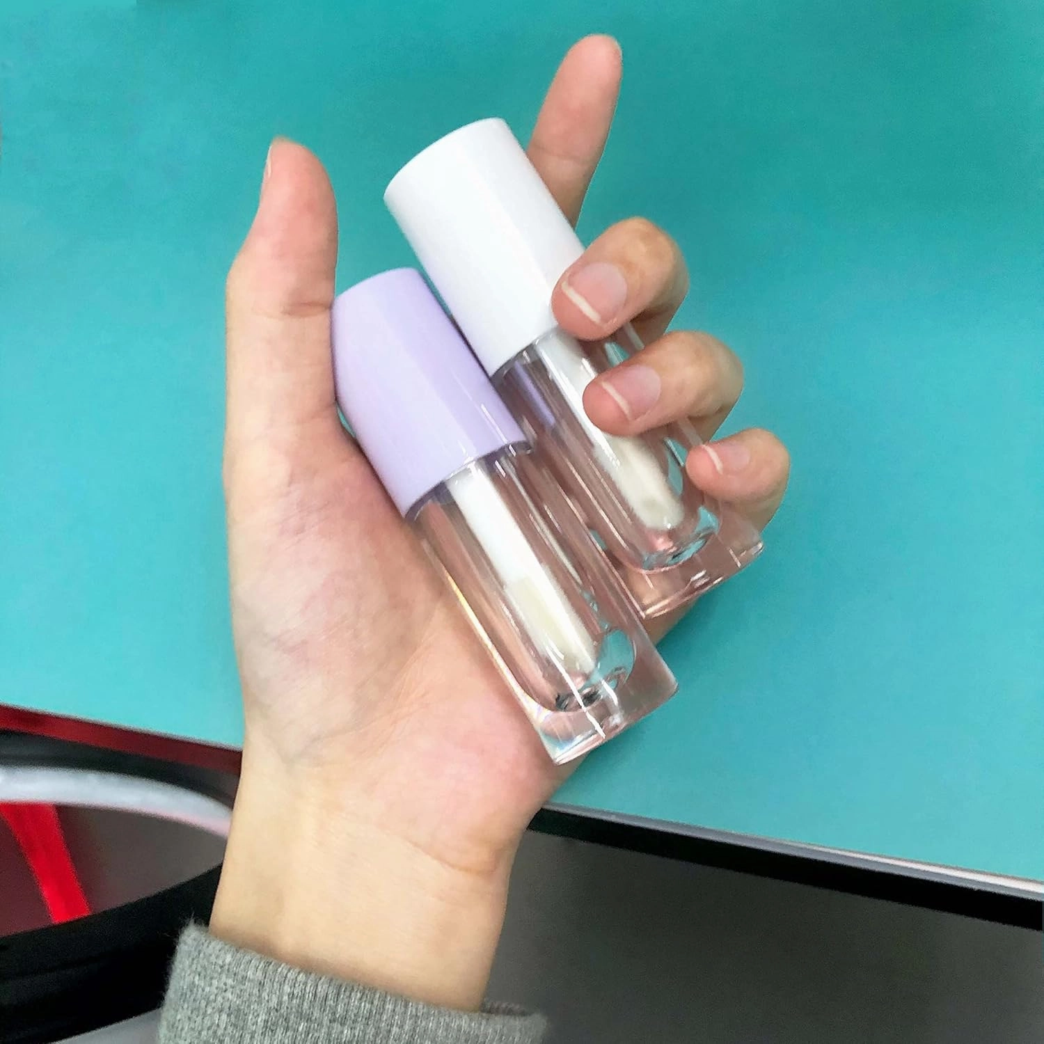 COSIDEA 30pcs White Empty 6ml 0.2oz Lip Gloss Tubes with Big Doe Foot Wand，Round Lipgloss Containers，Concealer Tube Cosmetic Packing Container Bulk Wholesale