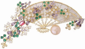 Delicate 14K Gold Handmade Vintage Fan Moissanite Corsage ，Freshwater Pearl Embellished with Elegant Brooch Shawl Accessory, Ideal Gift for Valentine's Day