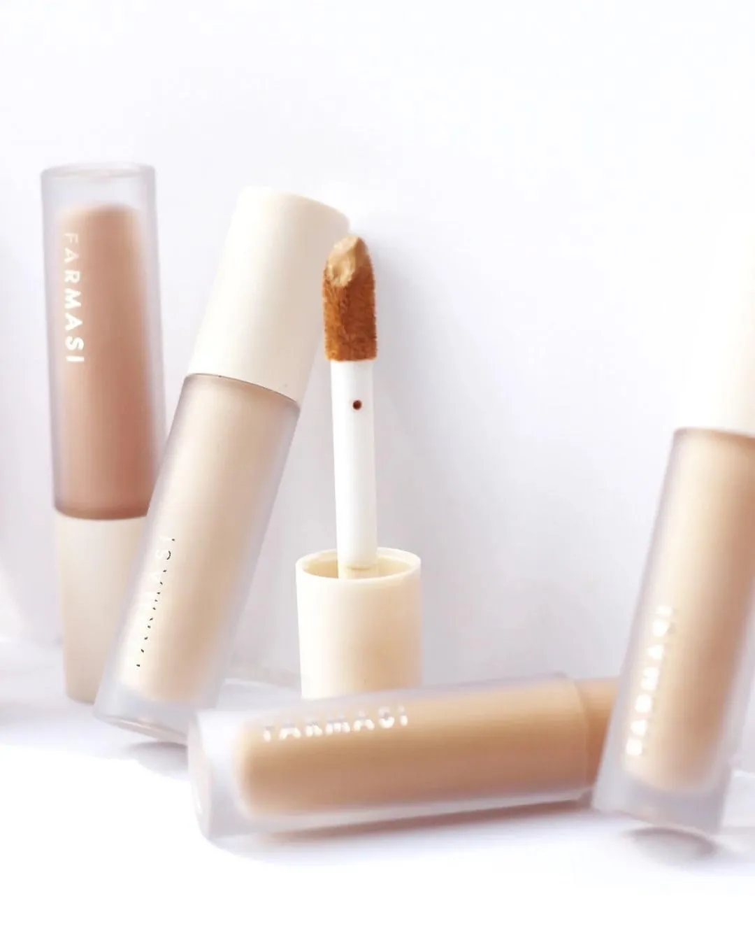 FARMASi Vfx Pro Liquid Concealer Makeup, All-in-one Full Coverage, Highly Pigmented Concealer for All Skin Type, Hide Shadows & Imperfections, Enhance Skin Fullness Foundation Concealer 0,24 Fl Oz N05