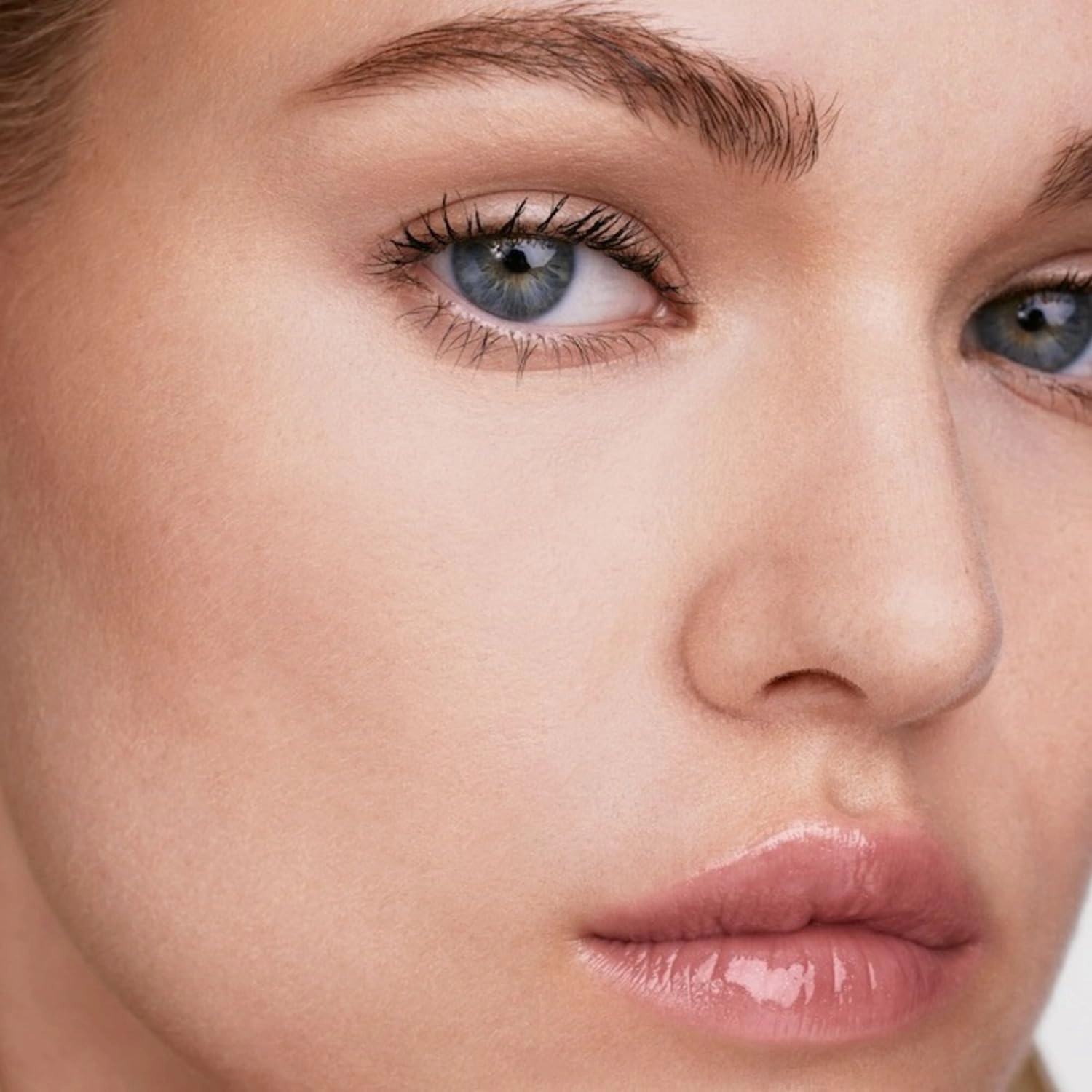 Fenty Beauty by Rihanna We're Even Hydrating Longwear Waterproof Concealer - Your Skincare-Powered Solution to Dark Circles and Puffiness 0.30 oz / 9 ml (Light 110W - Warm Undertones)