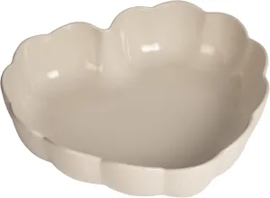 Heart-Shaped Cake Dish by Madeleine
