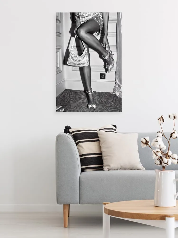 High Fashion Poster Trendy Black and White Wall Art Retro Girl Room Decor Luxury Feminist Canvas Prints Beautiful Chic Woman Picture for College Dorm Apartment Batchroom Bedroom Decor 12x16in Unframed