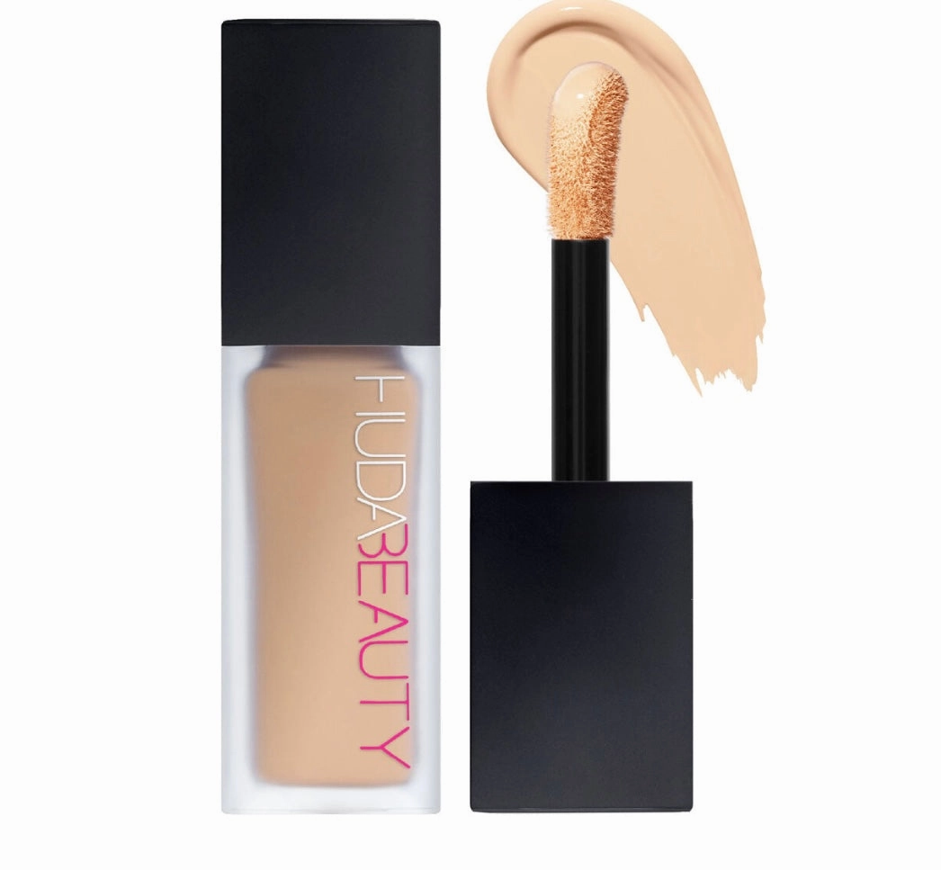 Huda Beauty FauxFilter Luminous Matte Concealer (sample size)