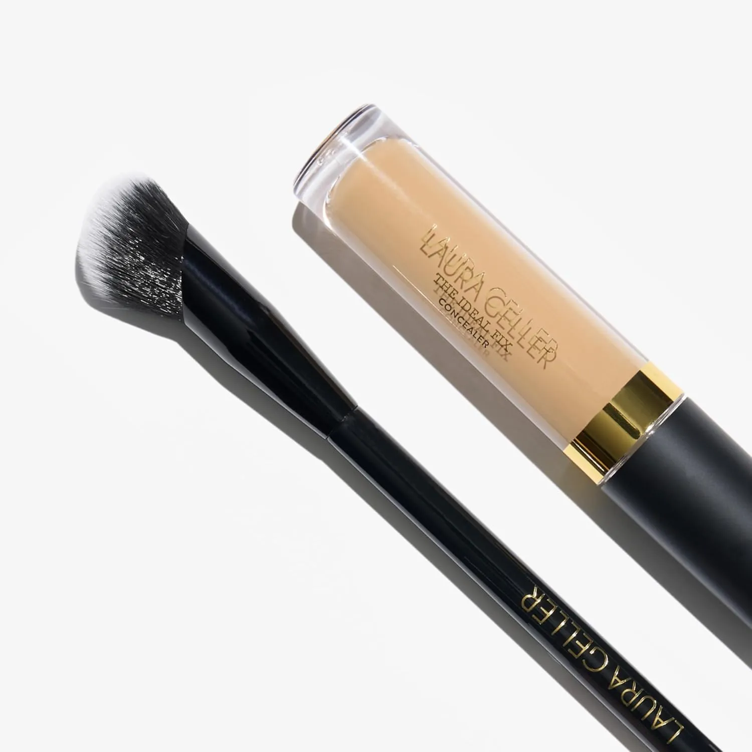 LAURA GELLER NEW YORK The Under Cover Kit: Ideal Fix Concealer   Precision Angled Concealer Brush (04 Medium)