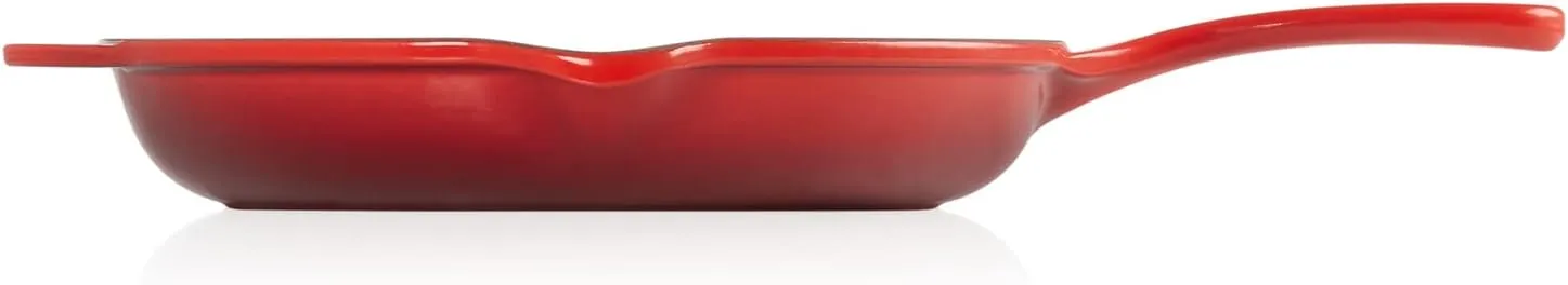 Le Creuset Classic Cast Iron Handle Skillet, 9", Cerise