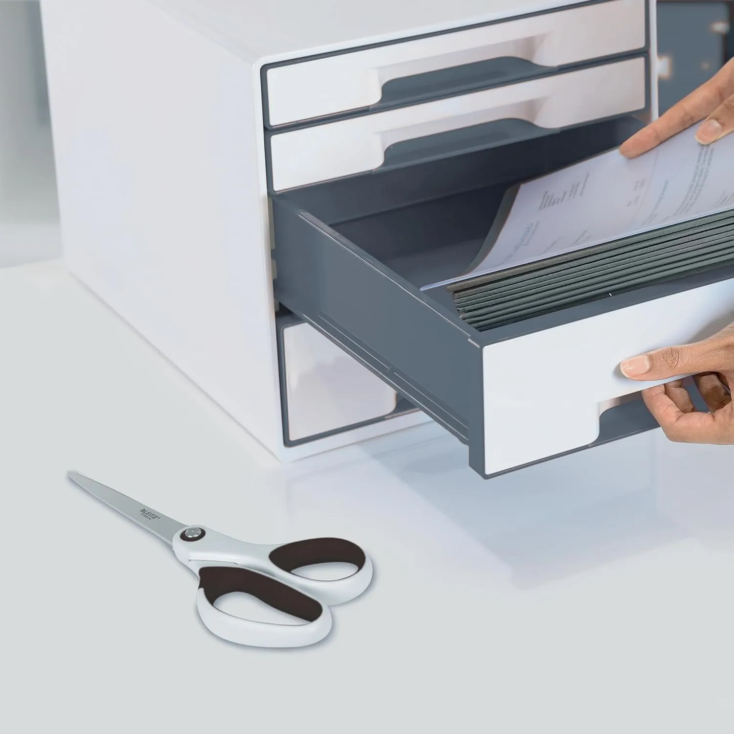 Leitz Titanium Scissors, Right or Left Handed Ambidextrous, 6.7 x 1.5 x 15 cm, Office Stationary, Ergonomic Handle, WOW Range, Pearl White