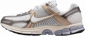 Nike Zoom Vomero 5 Shoes (HJ7247-099, Platinum Tint/Metallic Pewter/Metallic Gold/White) Size 10