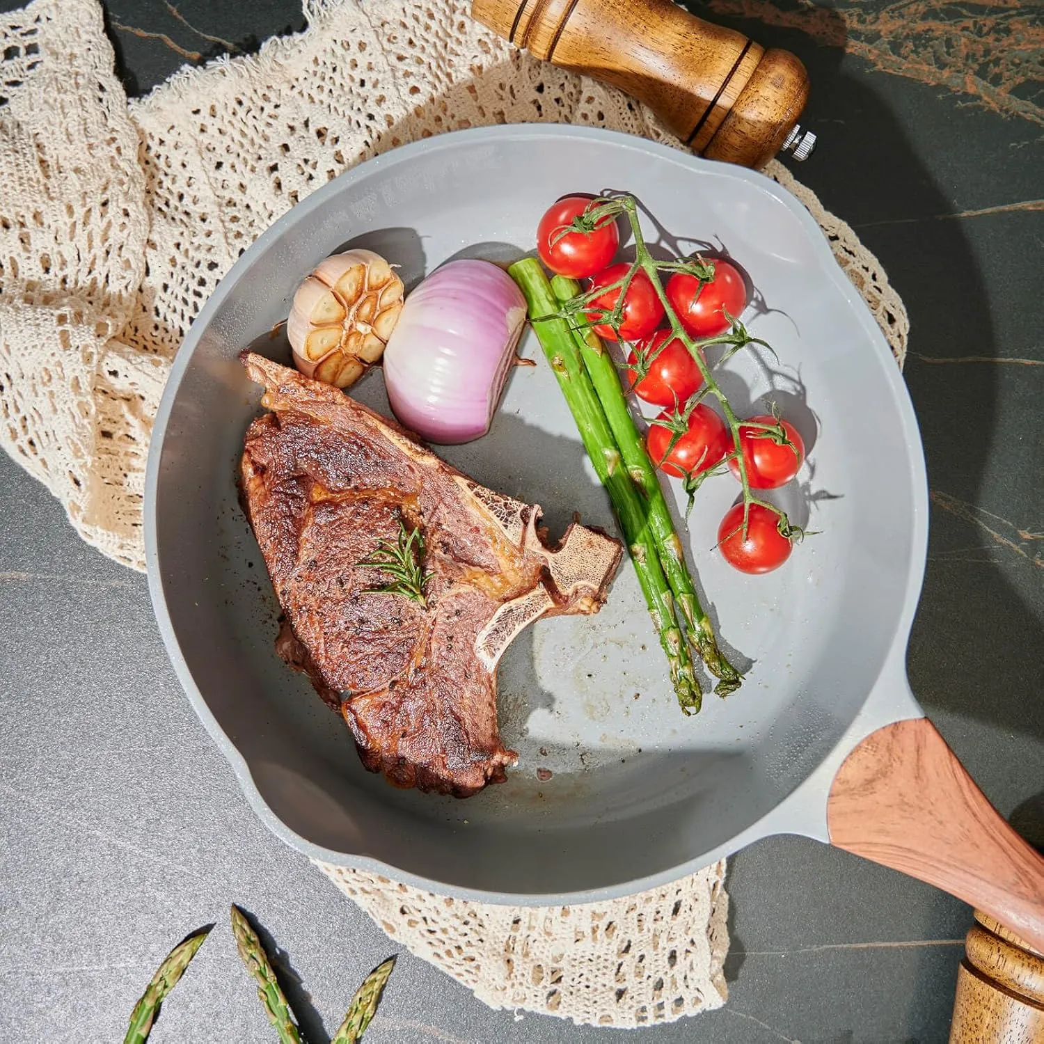 Nonstick Frying Pans With Lid, 11 Inches Skillets Deep Frying Pan Non stick, Ceramic Frying Pans With Pour Spout, Non Toxic Frying Pan for Stove, Induction, Gas, PB/CD/PFOA Free (White,11 Inches)