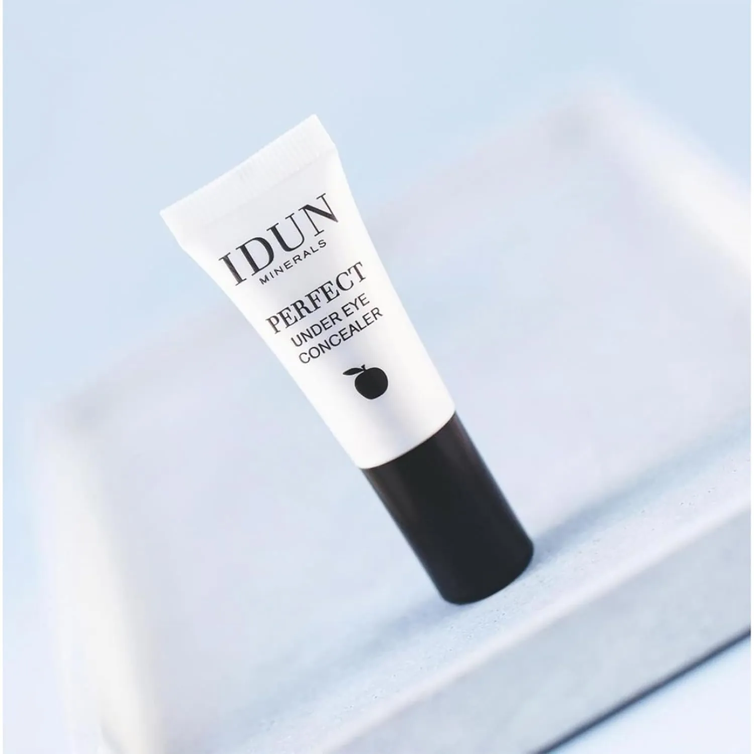 Perfect Under Eye Concealer - High Coverage, Creamy Formula - Easily Hides Imperfections - Weightless, Applies Evenly And Smoothly - Safe For Sensitive Eyes - Medium - 0.2 Oz