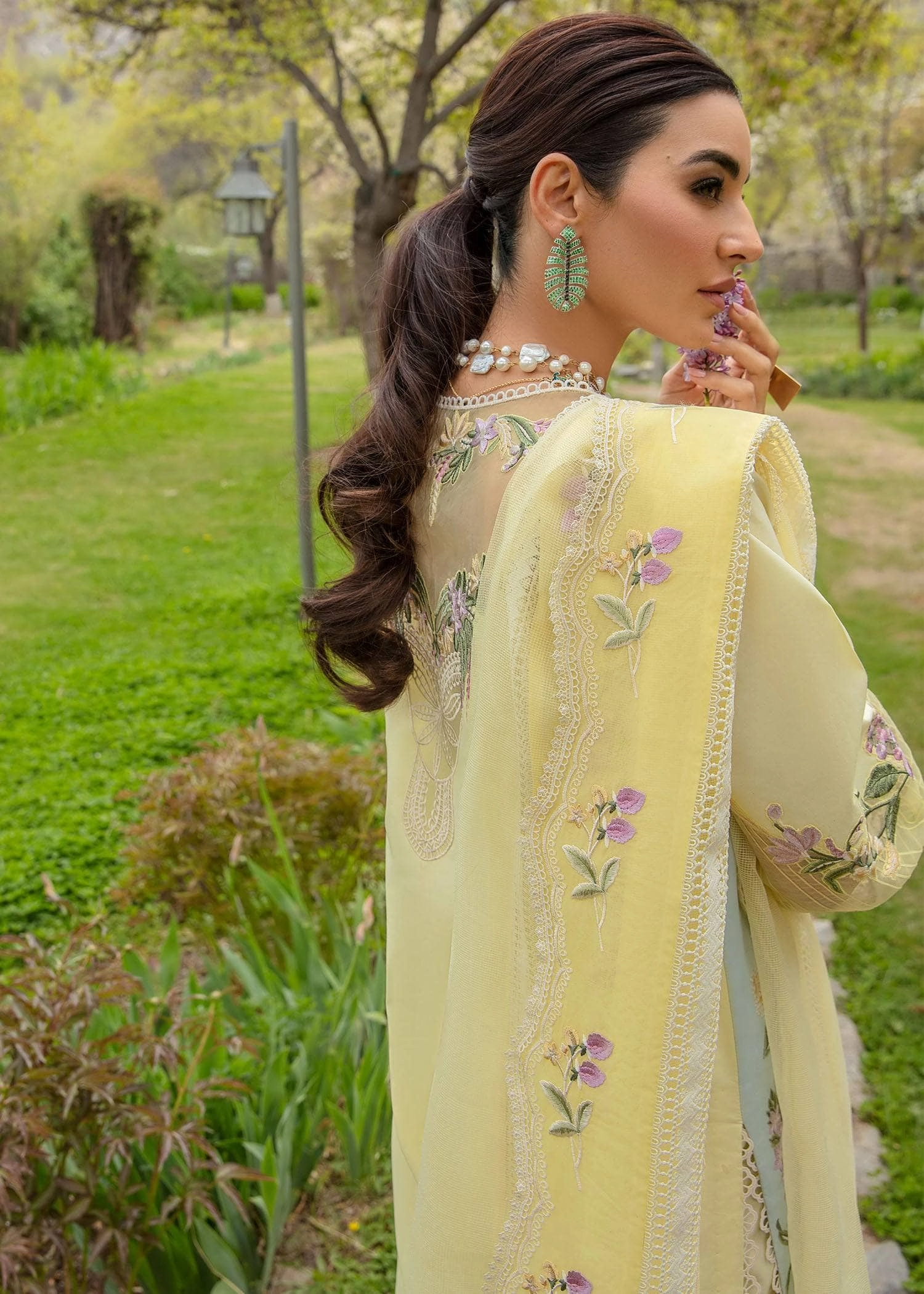 Restocked/Crimson Luxury Lawn 24 Sun Kissed/6B/Lemon