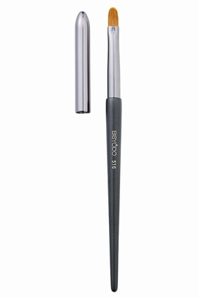 SHIORI Concealer Brush with Cap