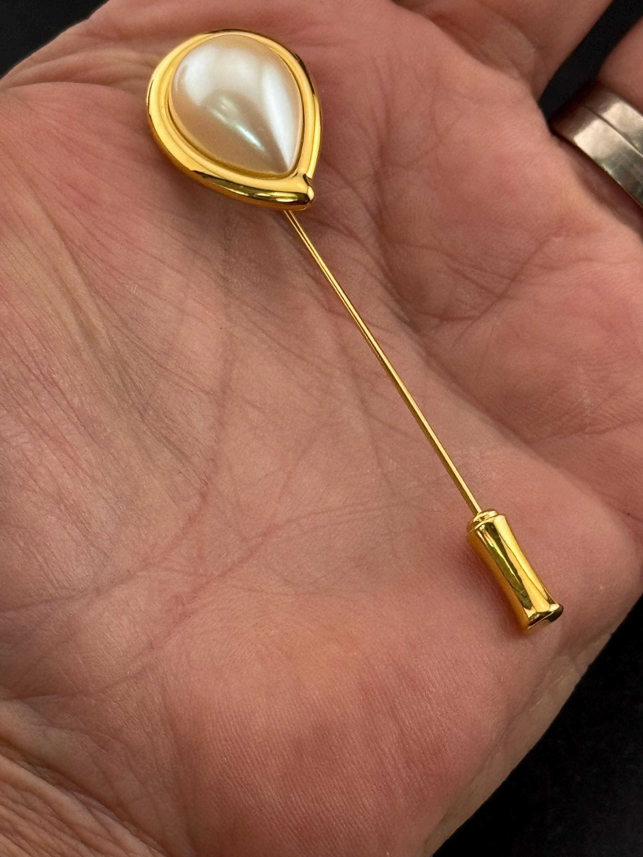 Signed Monet vintage Ladies teardrop faux pearl Stick Pin, lapel brooch