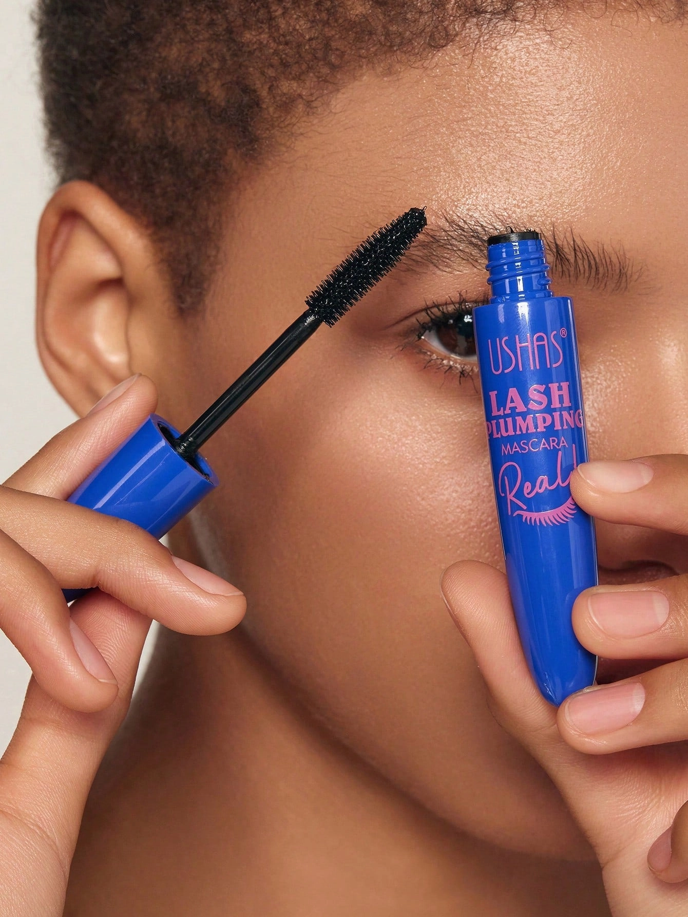Ushas Big Lash Mascara: Extreme Black - Waterproof & Smudge-Proof, 24-Hour Wear